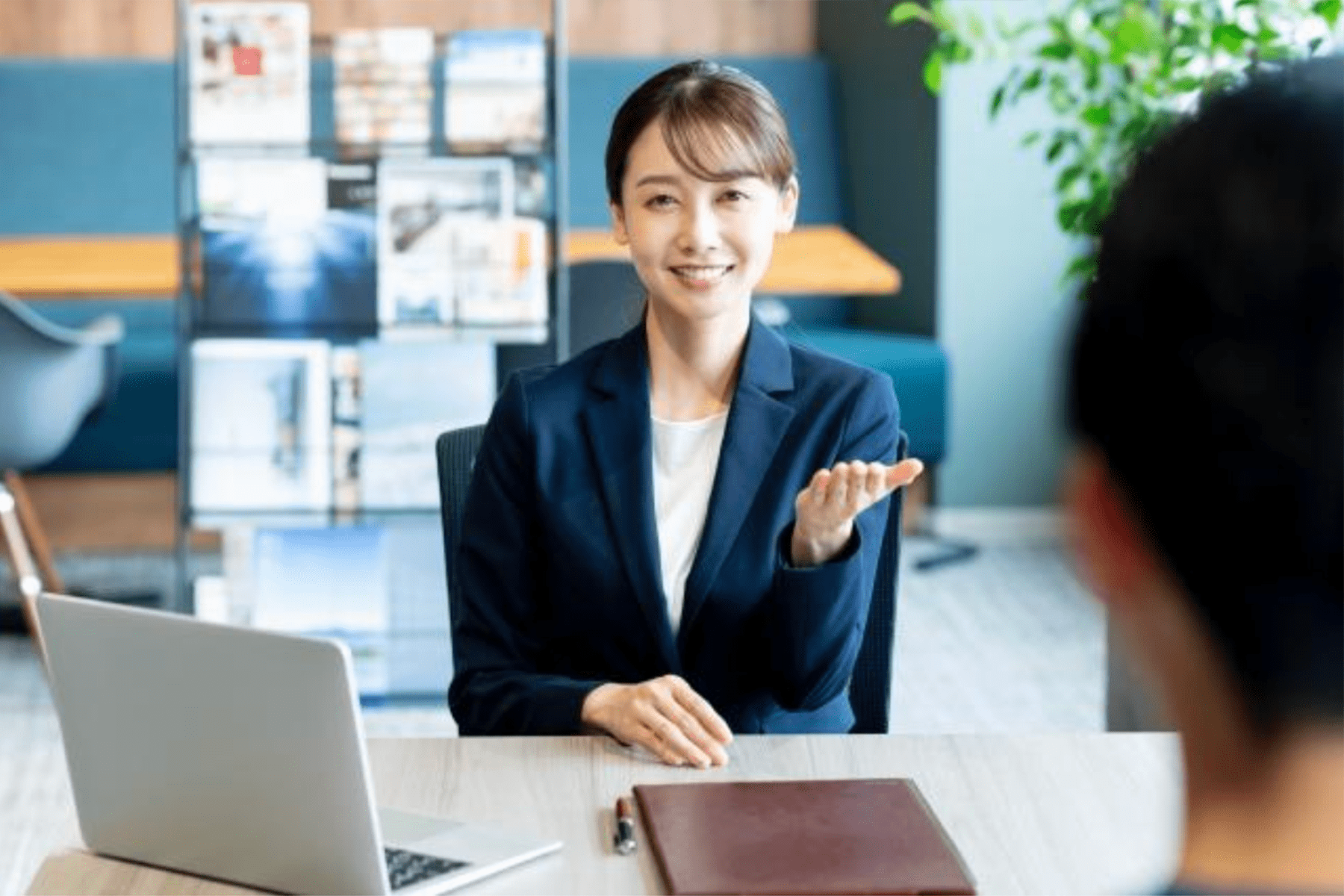 受付カウンターの種類と高さ