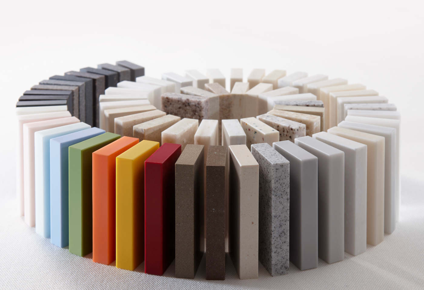 人工大理石のコーリアン®は色が豊富で、キッチンでの採用に最適