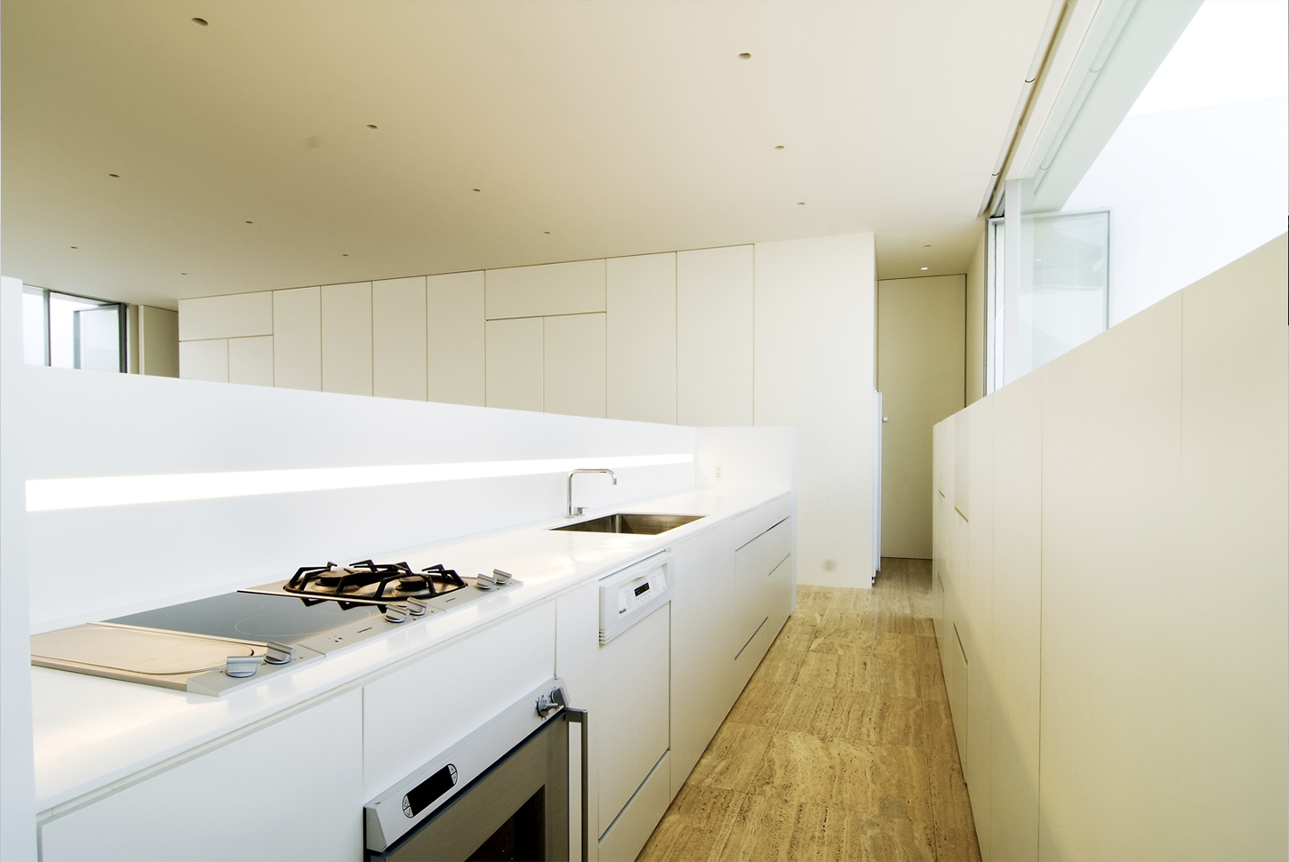 I型キッチンにはどんな特徴がある？メリットやデメリットを比較して解説