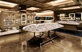 浮遊感のあるグラマラスな眼鏡セレクトショップ