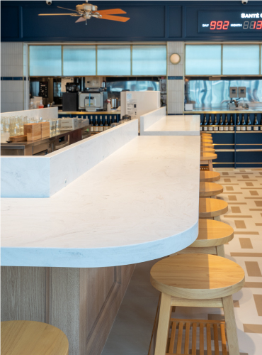 赤白ブラッスリー