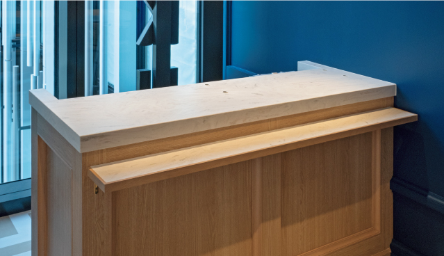 赤白ブラッスリー