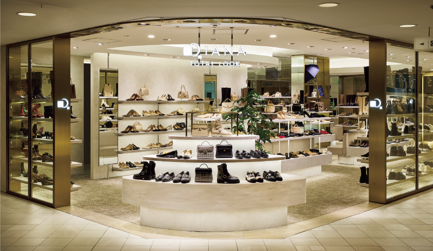 ダイアナ トータルルック ルミネ新宿店