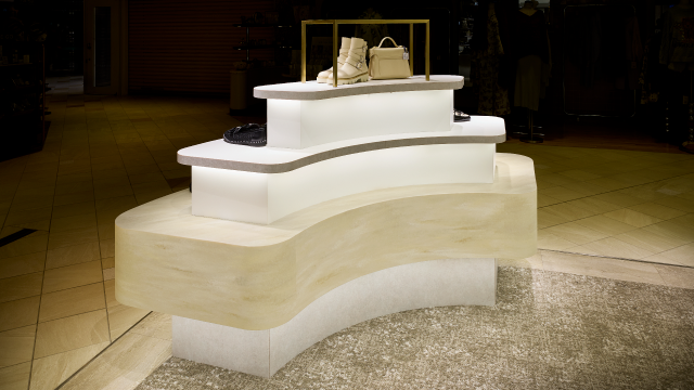 ダイアナ トータルルック ルミネ新宿店