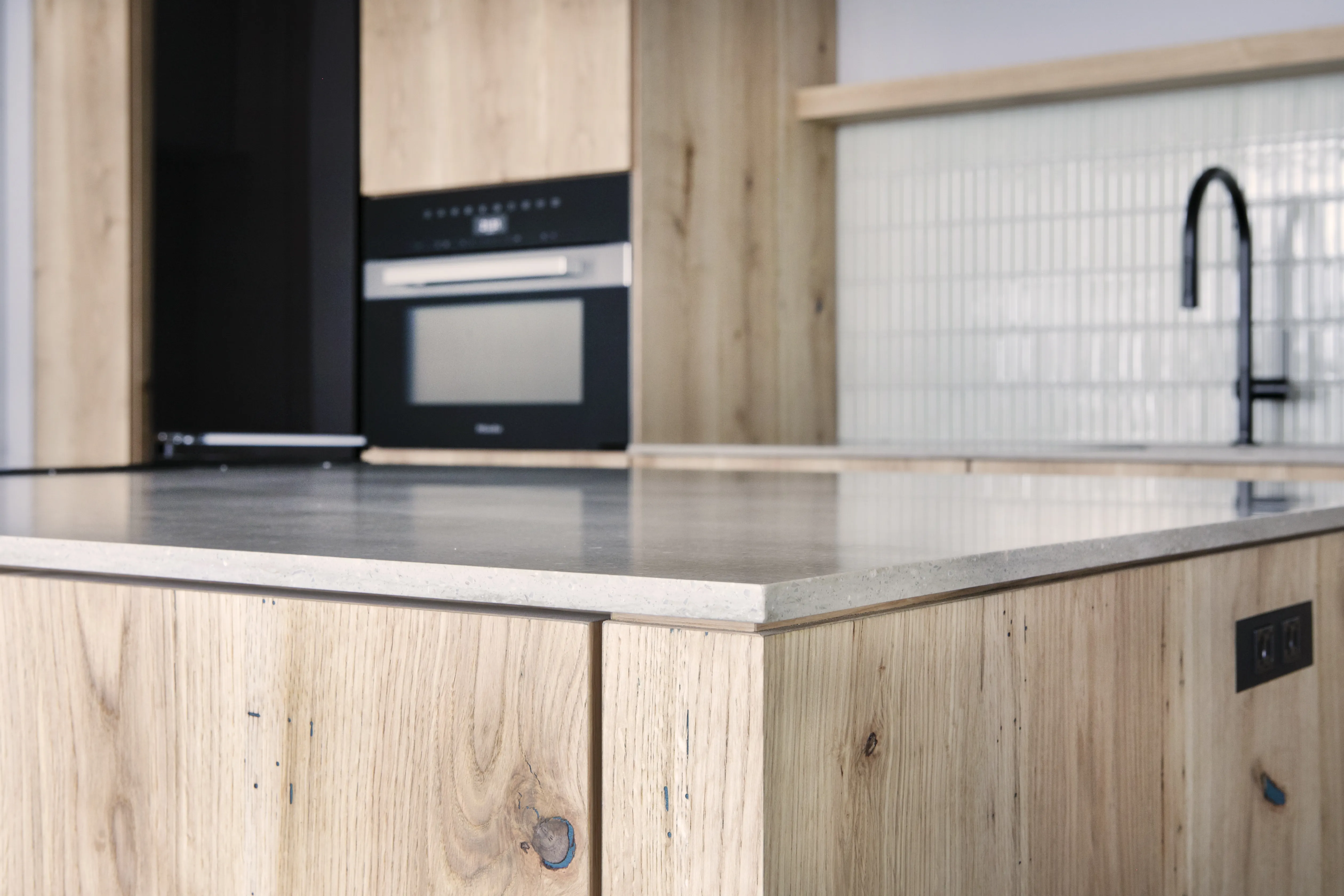 人工大理石 コーリアン®の厚み